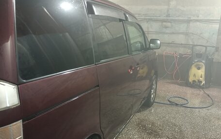 Toyota Voxy II, 2002 год, 780 000 рублей, 4 фотография