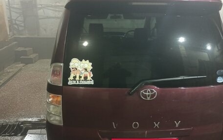 Toyota Voxy II, 2002 год, 780 000 рублей, 6 фотография