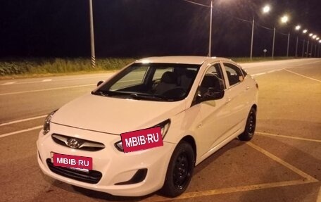 Hyundai Solaris II рестайлинг, 2013 год, 550 000 рублей, 6 фотография