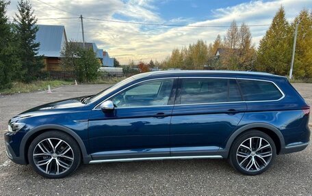 Volkswagen Passat B8 рестайлинг, 2021 год, 3 800 000 рублей, 1 фотография