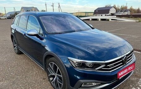 Volkswagen Passat B8 рестайлинг, 2021 год, 3 800 000 рублей, 7 фотография
