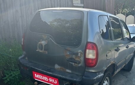 Chevrolet Niva I рестайлинг, 2005 год, 200 000 рублей, 4 фотография