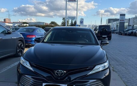 Toyota Camry, 2020 год, 3 300 000 рублей, 3 фотография