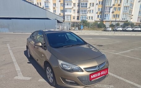 Opel Astra J, 2014 год, 990 000 рублей, 5 фотография
