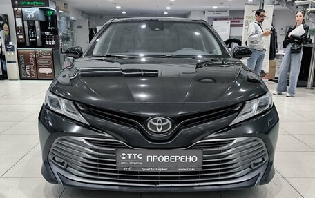 Toyota Camry, 2021 год, 2 100 000 рублей, 2 фотография
