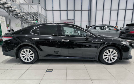 Toyota Camry, 2021 год, 2 100 000 рублей, 5 фотография
