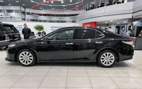 Toyota Camry, 2021 год, 2 100 000 рублей, 10 фотография