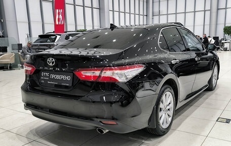 Toyota Camry, 2021 год, 2 100 000 рублей, 6 фотография