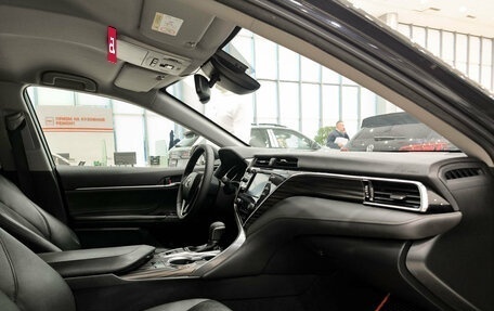 Toyota Camry, 2021 год, 2 100 000 рублей, 13 фотография