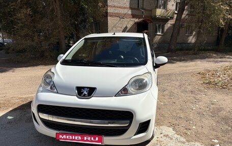 Peugeot 107 I рестайлинг, 2011 год, 550 000 рублей, 3 фотография