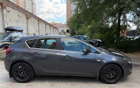 Opel Astra J, 2011 год, 950 000 рублей, 4 фотография