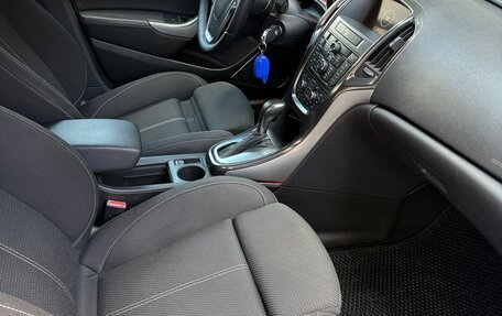 Opel Astra J, 2011 год, 950 000 рублей, 18 фотография