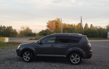 Mitsubishi Outlander III рестайлинг 3, 2007 год, 1 000 050 рублей, 10 фотография