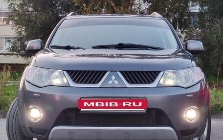 Mitsubishi Outlander III рестайлинг 3, 2007 год, 1 000 050 рублей, 3 фотография