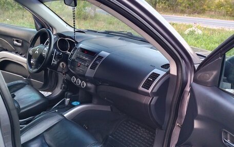 Mitsubishi Outlander III рестайлинг 3, 2007 год, 1 000 050 рублей, 14 фотография