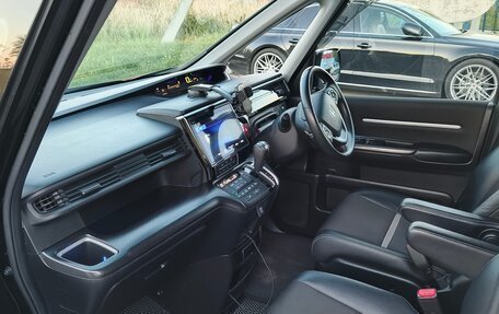 Honda Stepwgn IV, 2018 год, 1 980 000 рублей, 15 фотография