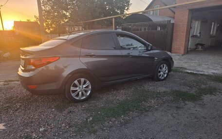 Hyundai Solaris II рестайлинг, 2014 год, 900 000 рублей, 4 фотография
