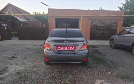 Hyundai Solaris II рестайлинг, 2014 год, 900 000 рублей, 3 фотография
