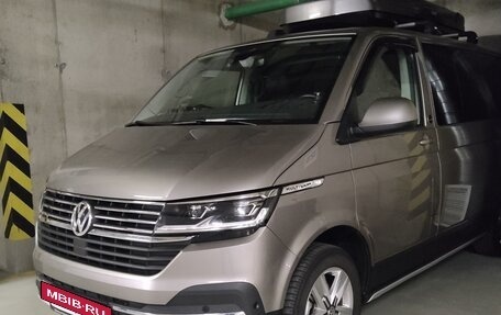 Volkswagen Multivan T6 рестайлинг, 2021 год, 10 000 000 рублей, 3 фотография