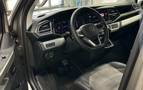 Volkswagen Multivan T6 рестайлинг, 2021 год, 10 000 000 рублей, 7 фотография