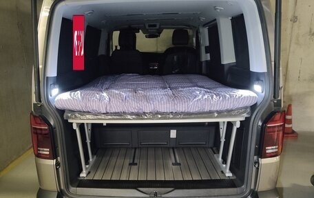 Volkswagen Multivan T6 рестайлинг, 2021 год, 10 000 000 рублей, 11 фотография