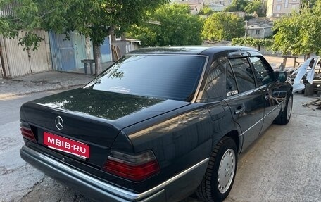 Mercedes-Benz W124, 1990 год, 600 000 рублей, 4 фотография