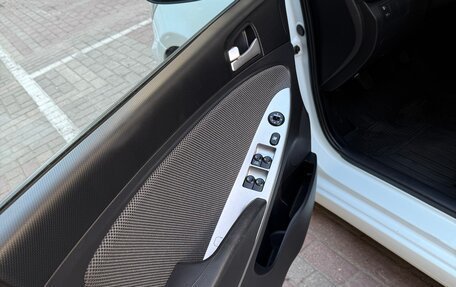 Hyundai Solaris II рестайлинг, 2012 год, 720 000 рублей, 5 фотография