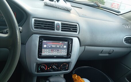 Mitsubishi Galant VIII, 2003 год, 430 000 рублей, 11 фотография