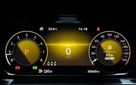 Volkswagen Golf VIII, 2021 год, 1 552 000 рублей, 2 фотография
