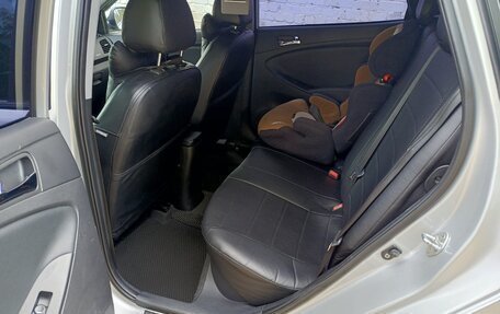 Hyundai Solaris II рестайлинг, 2013 год, 800 000 рублей, 7 фотография