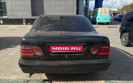 Mercedes-Benz E-Класс, 1996 год, 130 000 рублей, 4 фотография