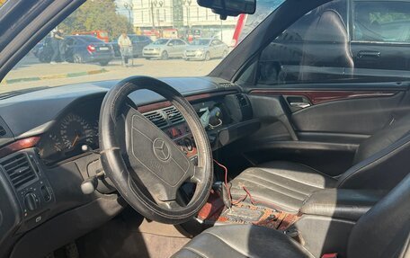 Mercedes-Benz E-Класс, 1996 год, 130 000 рублей, 5 фотография