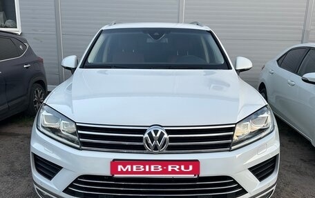 Volkswagen Touareg III, 2015 год, 2 899 000 рублей, 6 фотография