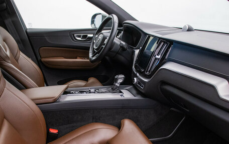 Volvo XC60 II, 2018 год, 2 770 000 рублей, 9 фотография