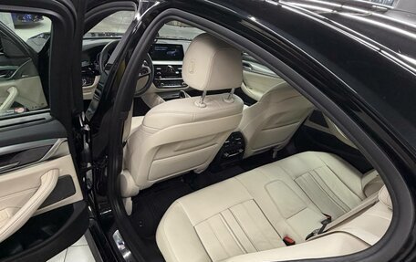 BMW 5 серия, 2019 год, 4 400 000 рублей, 14 фотография