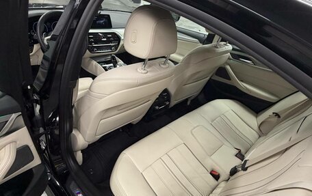 BMW 5 серия, 2019 год, 4 400 000 рублей, 15 фотография
