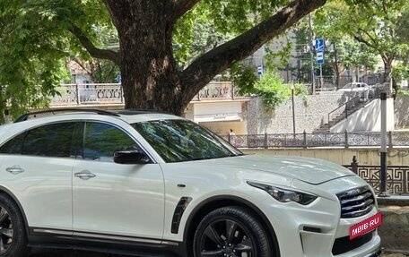 Infiniti FX II, 2011 год, 1 600 000 рублей, 9 фотография