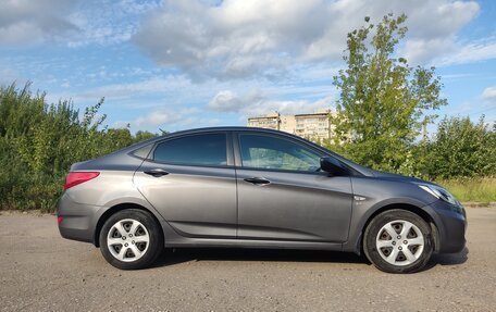 Hyundai Solaris II рестайлинг, 2013 год, 880 000 рублей, 1 фотография