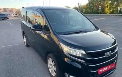 Toyota Noah III, 2017 год, 1 960 000 рублей, 1 фотография