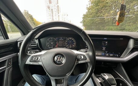 Volkswagen Touareg III, 2019 год, 5 150 000 рублей, 8 фотография