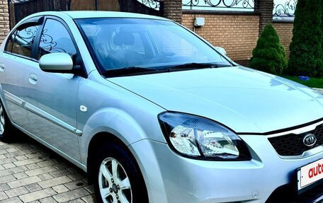 KIA Rio II, 2011 год, 700 000 рублей, 2 фотография