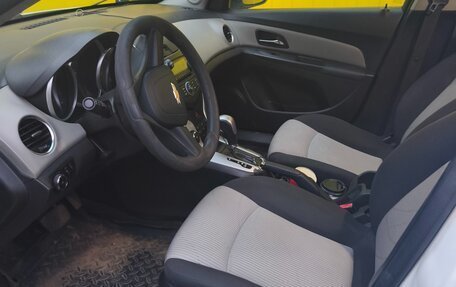 Chevrolet Cruze II, 2012 год, 700 000 рублей, 8 фотография