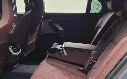 BMW 7 серия, 2025 год, 13 917 000 рублей, 7 фотография