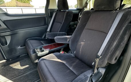 Toyota Vellfire I, 2008 год, 2 000 000 рублей, 14 фотография