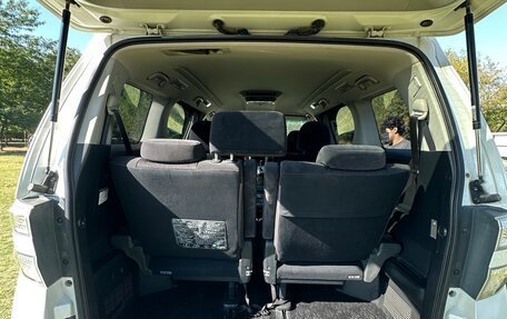 Toyota Vellfire I, 2008 год, 2 000 000 рублей, 16 фотография