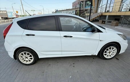 Hyundai Solaris II рестайлинг, 2012 год, 500 000 рублей, 4 фотография