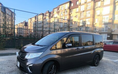 Honda Stepwgn IV, 2018 год, 2 190 000 рублей, 2 фотография