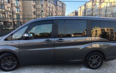 Honda Stepwgn IV, 2018 год, 2 190 000 рублей, 3 фотография