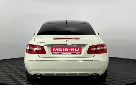 Mercedes-Benz E-Класс, 2010 год, 1 200 000 рублей, 7 фотография