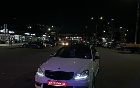 Mercedes-Benz C-Класс, 2009 год, 1 000 000 рублей, 1 фотография